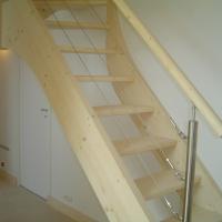 escalier en bois intérieur