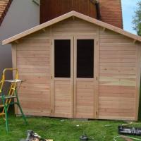 cabane de jardin en bois